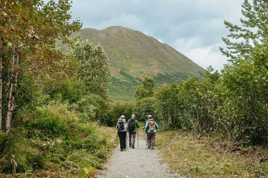 Palmer: Valleys and Hops  Hike and Brew Trip - Starting Point at Palmer Visitor Center and Museum