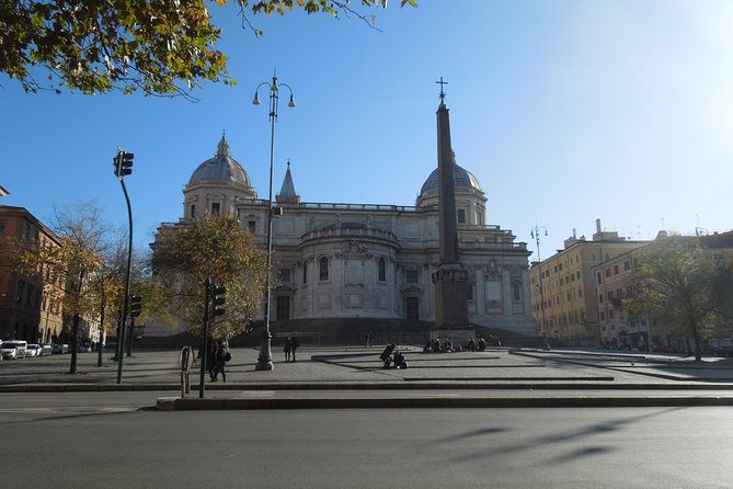 Papal Churches of Rome Special Jubilee Tour with Private Guide - Discovering the Chains of Saint Peter at San Pietro in Vincoli