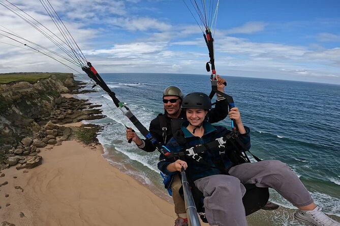 Paragliding experience near Lisbon with transfers from Lisbon - The 20-Minute Paragliding Flight in the Lisbon Area