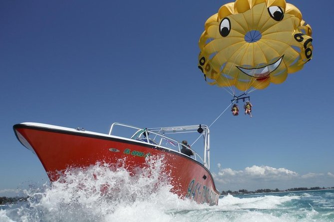 Parasailing Adventure above the Gulf of Mexico - The Vessel and Crew: Professional and Friendly Guides