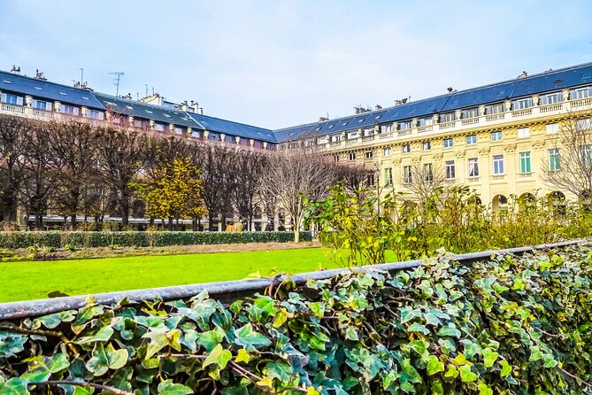 Paris: 3 hours Tour with an APP - Discovering the Elegance of Le Grand Véfour