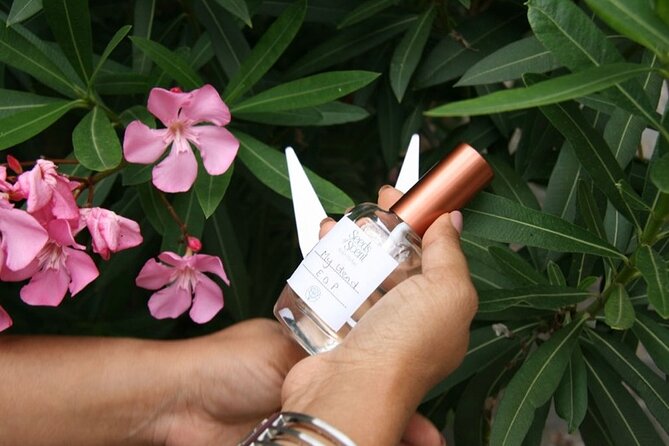 Paris 4 : Fragrance Creation Workshops - Vegan Perfumes - The Creative Process with Gauri: Perfume Education and Guidance