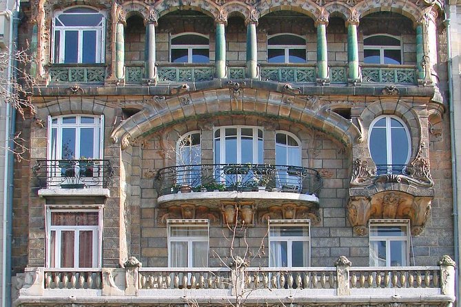 Paris Art Nouveau Private Tour - Exploring the Eiffel Tower through Art Nouveau