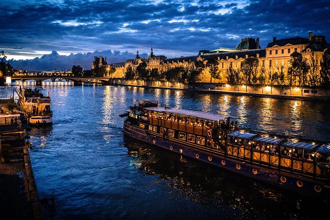 Paris By Night with Seine River Cruise and Roundtrip Luxury Transportation - Illuminated Landmarks: Eiffel Tower, Arc de Triomphe, Notre Dame