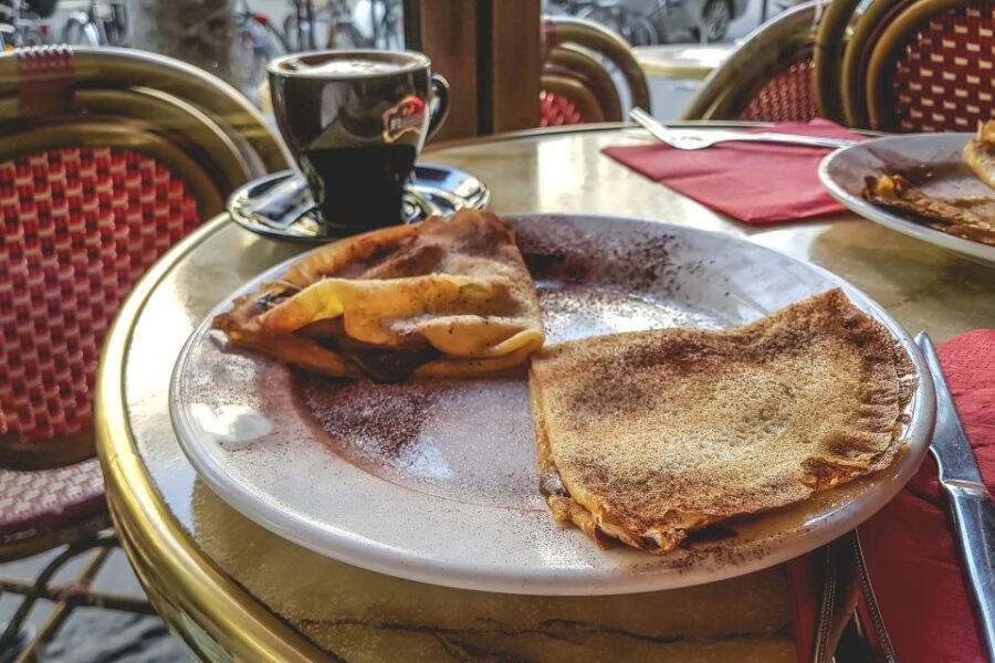 Paris: City Tour with Louvre Tickets & Cider with a Crepe - Starting Point at Pont Neuf and the First Stops on the Tour