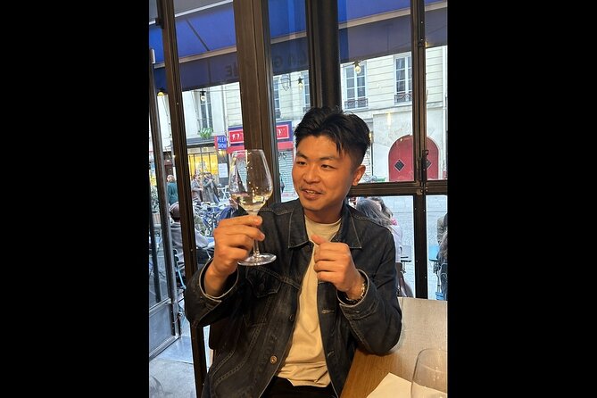 Paris: French Wine Tasting and Pairing Experience in Montmartre - Tasting Four French Wines from Boutique Producers