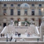 Paris: Louvre Museum Tour Mona Lisa & Iconic Masterpieces - The Guides Role: Knowledgeable and Energetic