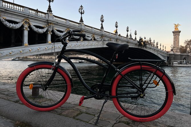 Paris Main Sights Bike Tour - Iconic Views of the Louvre and the Triumphal Arch