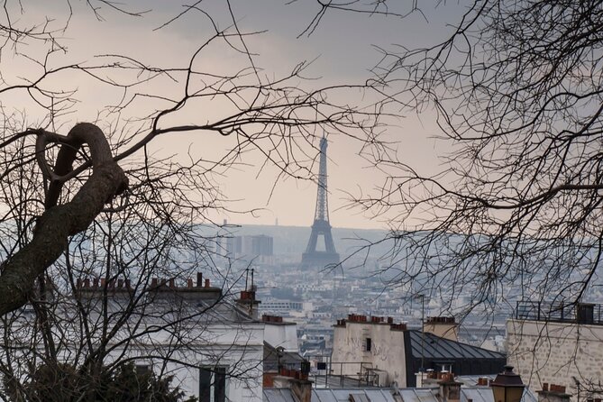 Paris Private Montmarte Tour : Sacre Coeur with Expert Guide - Discovering the Wall of Love and Historic Montmartre Streets