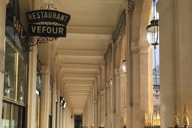 Parisian Love Affair: Elegant Romance Private Tour in Paris - Iconic Parisian Landmarks and Hidden Gems