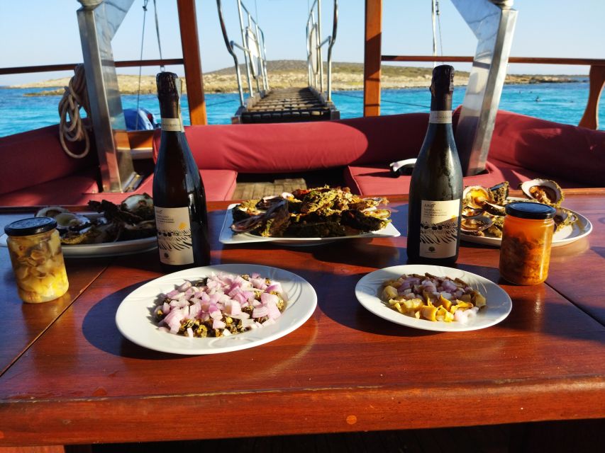 Paros: Traditional Gulet Shared or Private Island Cruise - The Classic Paros Gulet: Galateas Elegant Design and Comfort