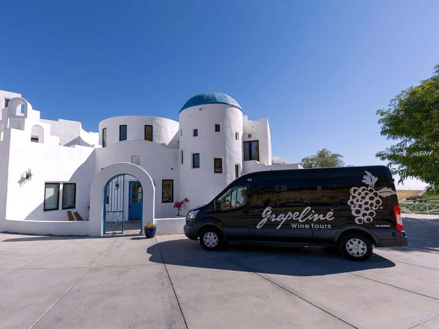 Paso Robles: 3-Winery Tour with Picnic Lunch - The Tour Begins with Convenient Hotel Pickup in Paso Robles or Atascadero