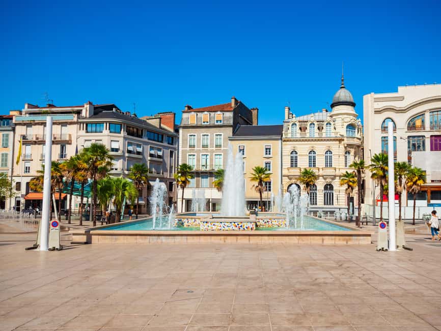 Pau: Express Walk with a Local - Discover Pau’s Landmark: Château de Pau