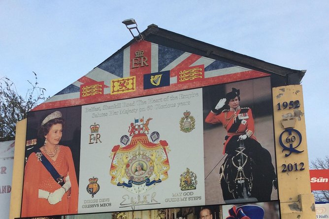 Peace Wall Taxi Tour - Meeting Points and Flexibility in Belfast