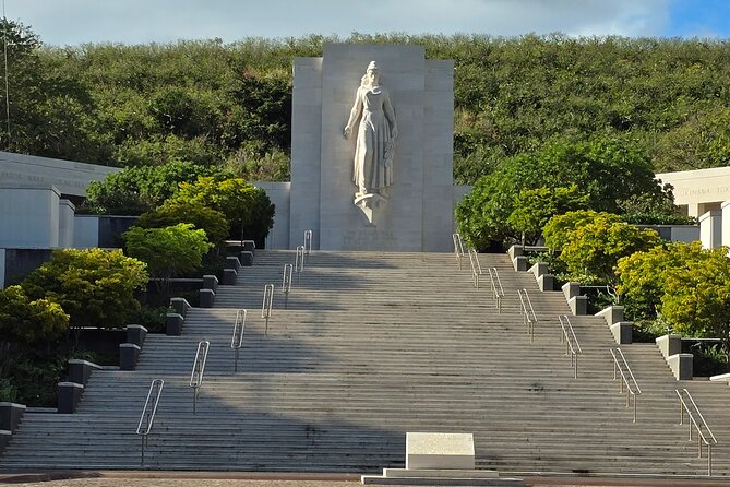 Pearl Harbor Tour from Waikiki Up to 10 - Luxury Transportation in a High-Roof Mercedes