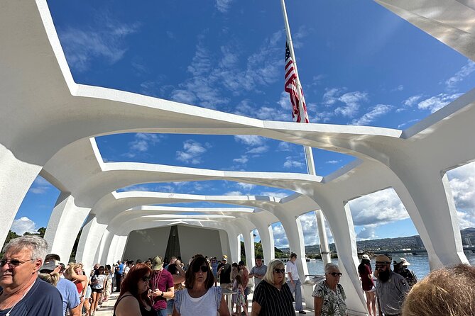 Pearl Harbor USS Arizona Memorial, small group Tour - Visiting the Pearl Harbor National Memorial