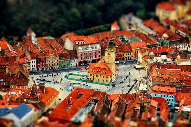 Peles Castle, Dracula Castle and Brasov old town - private tour from Bucharest - Visiting Peles Castle and Pelisor Castle