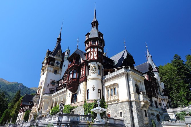Peles Castle Skip-The-Line Guided Tour - Engaging Guide Brings Peles Castle’s History to Life