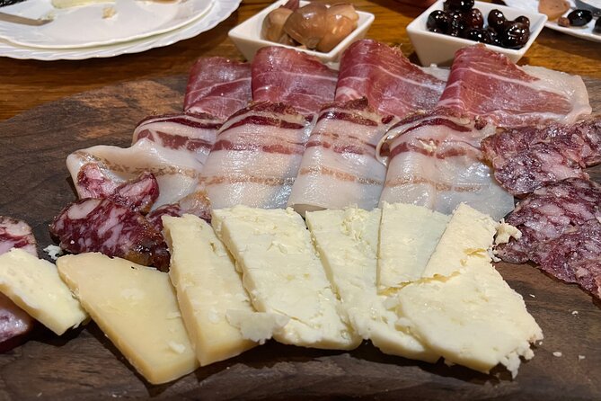 Peljeac - Wine, Oysters and Food Experience from Dubrovnik - Visiting a Family Winery for Wine and Liquor Tastings