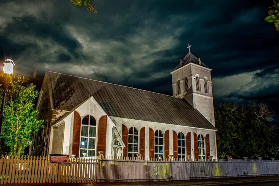 Pensacola Ghost Tours: Perdition, Pirates, & Purgatory - The Tour Starts at the Historic Saenger Theatre