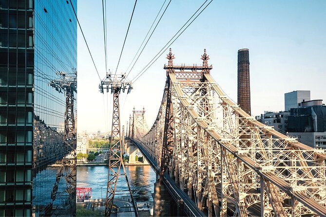 Personalized Experience with your Local Tour Guide - Exploring Iconic Manhattan Landmarks