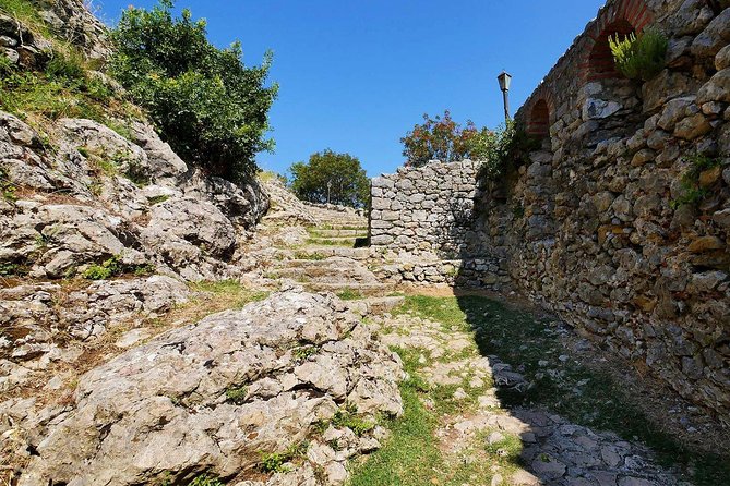 Petrele Castle tour - Exploring the Byzantine and Medieval Structures