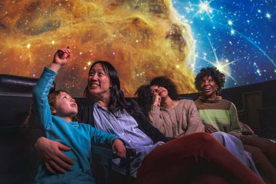 Philadelphia: The Franklin Institute Entry Ticket - Exploring the Three Floors of Science Exhibits