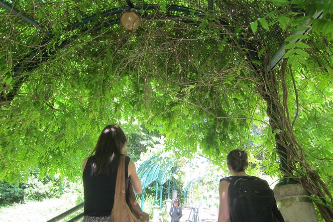 Photograph with a pro Paris off the beaten path! - Scenic Viewpoints and Iconic Paris Landscapes