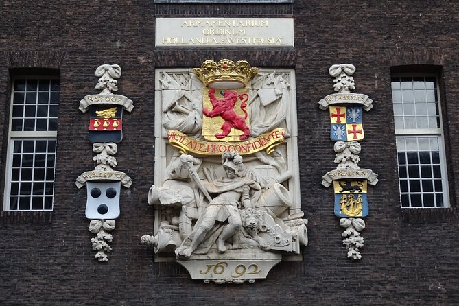 Photographic Tour in Delft Historical Center - Following the Canals to Prinsenhof and Beyond