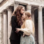 Photoshoot in Rome for couples - Visiting the Colosseum for a Classic Photoshoot