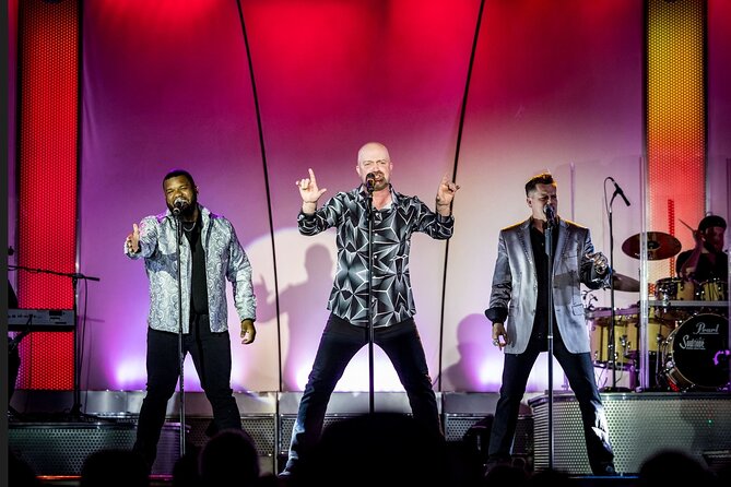 Pierce Arrow Shows in Branson - Pierce Arrow Country: Country Classics with Humor and Americana Flair