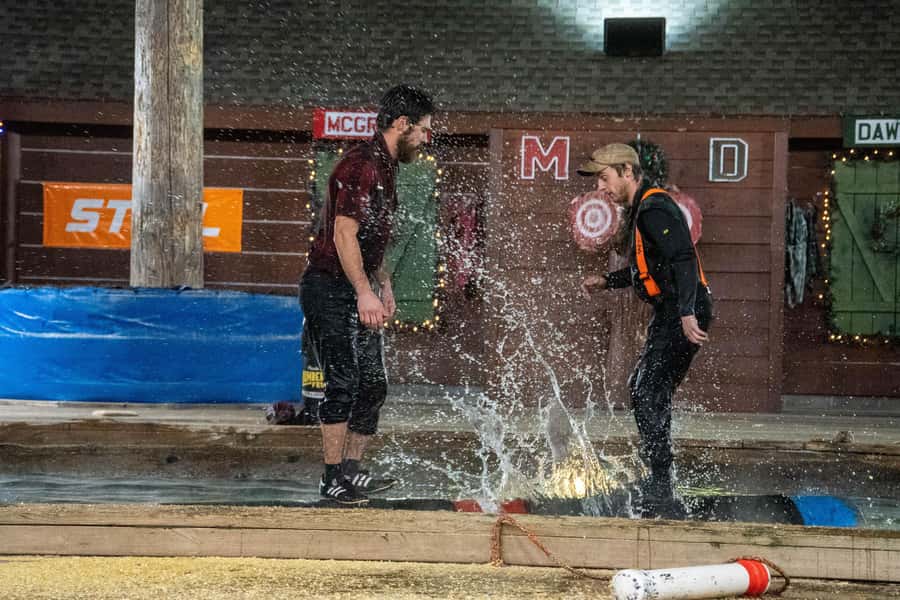 Pigeon Forge: Paula Deen's Lumberjack Christmas Supper Show - The Festive Atmosphere at Paula Deens Lumberjack Christmas Supper Show
