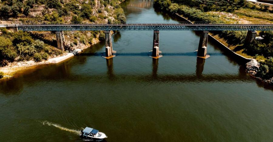 Pinhão: Douro River Boat Tour with Lunch - Starting Point and Duration