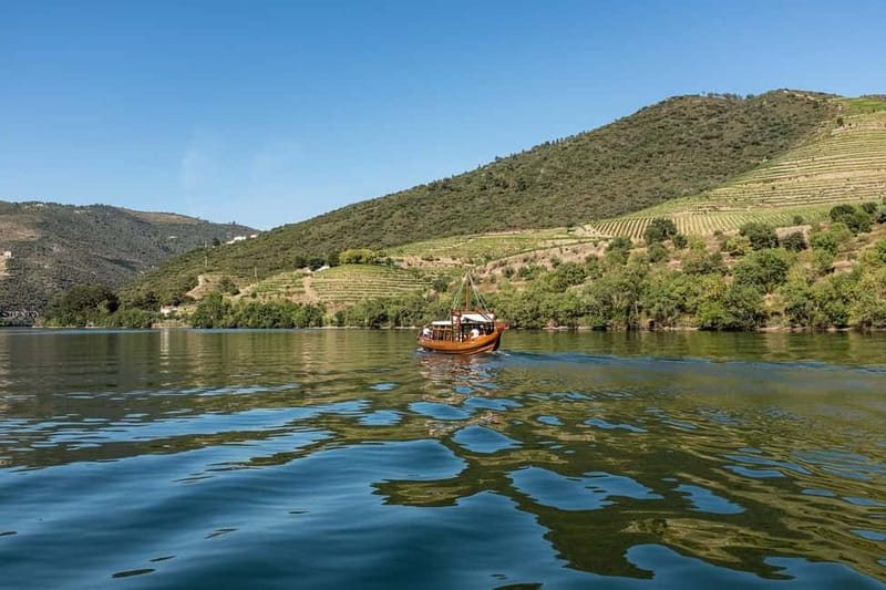 Pinhão: Rabelo Boat Cruise with a Port Tasting at a Winery - Boarding the Traditional Rabelo Boat at Pinhão Quay