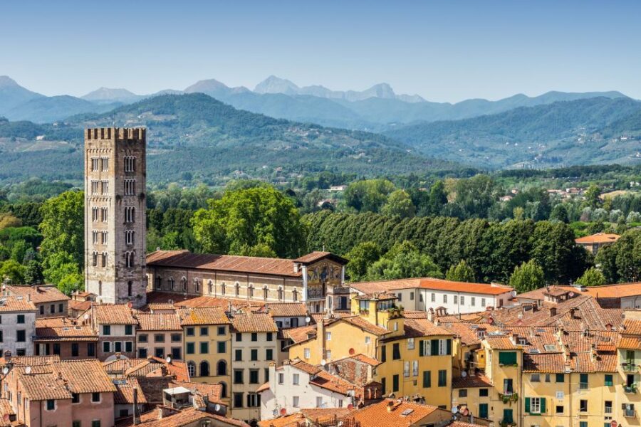 Pisa and Lucca: Private Full-Day Tour by Deluxe Van - Discovering Lucca’s Enchanting Medieval Walls and Narrow Streets
