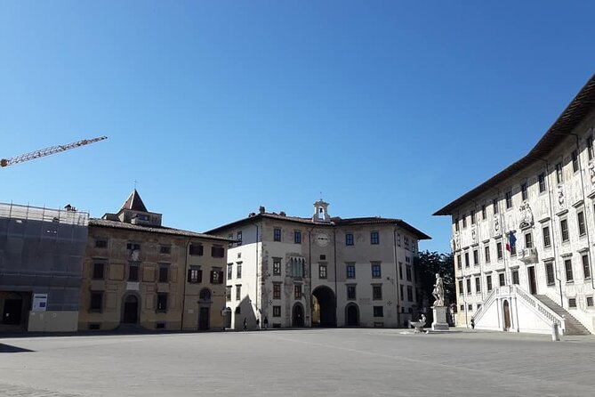 Pisa Beyond the Leaning Tower Walking Tour - The Fascinating History of the Leaning Tower