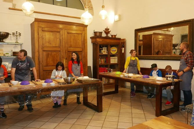 Pizza & Gelato family cooking class in Florence - Eating Europe - Starting Point in Florence’s Oltrarno Neighborhood