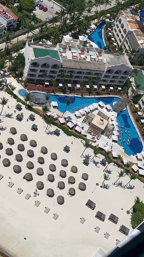 Playa del Carmen: Helicopter Tour - The Route: Over Punta Maroma and the Coral Reefs