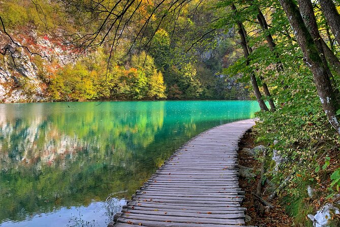 Plitvice Lakes National Park - private day-trip from Zagreb - Starting from Zagreb to the Scenic Rastoke Village