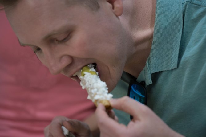 Polanco Food Tour: The Bestselling Food Adventure in Mexico City - Visiting Parque Lincoln to Experience the Neighborhood