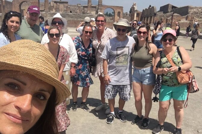 Pompeii & Naples Tour from Rome by Train, Includes Lunch - Exploring Pompeii’s Ancient Streets and Buildings