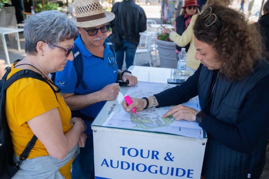 Pompeii Pass: Skip-the-Line, Guided Tour & Museum Access - Starting Point and Meeting Details at Piazza Esedra