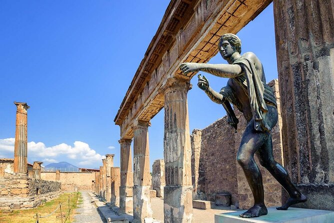 Pompeii Private Tour with your Archaeologist - Houses, Plaster Casts, and Daily Life Artifacts