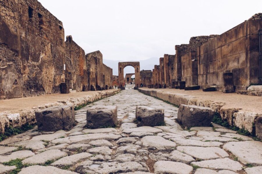 Pompeii Skip-The-Ticket-Line Tour with an Archeologist - Starting Point and How to Join the Tour in Campania