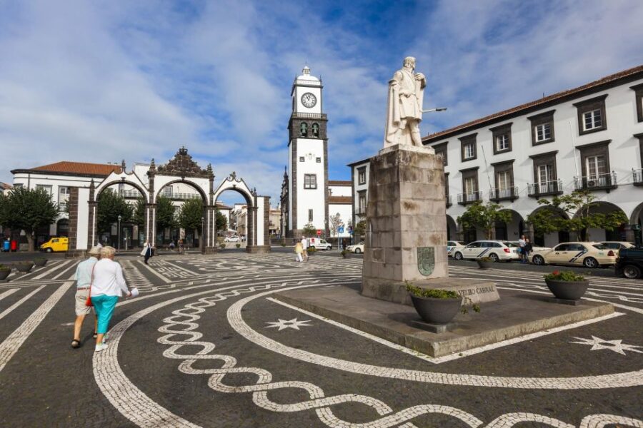Ponta Delgada Half-Day City Tour - The Tour Starts with the Pineapple Plantation Introduction