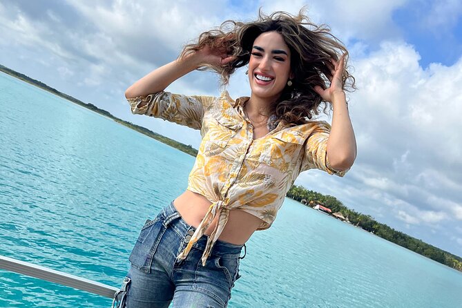 Pontoon Private Tour of the Seven Colors Lagoon - Relax at Cocalitos Beachclub’s Shallow Waters