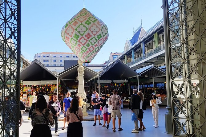 Port in 3 hours Photo & Flavors Secrets Tour - Discovering Mercado do Bolhão’s Authentic Market Atmosphere