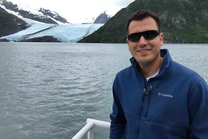 Portage Glacier Cruise and Wildlife Explorer Tour - Visiting the Alaska Wildlife Conservation Center