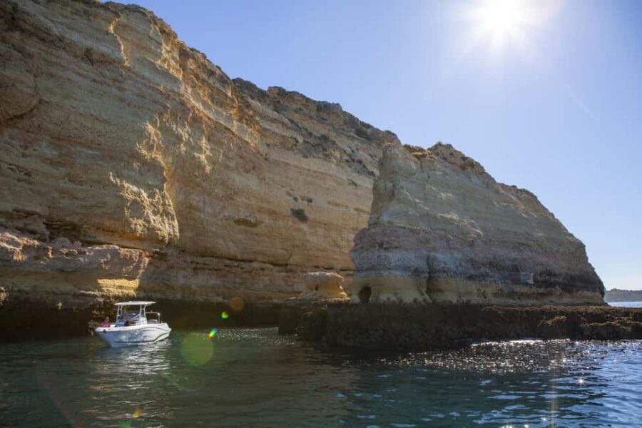 Portimão: Luxury Motorboat Early Bird Caves Trip - Departing from Portimão Marina for a Peaceful Start