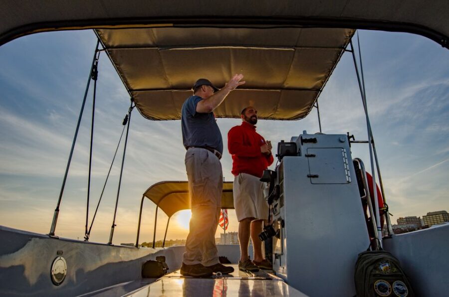 Portland: Sunset Lighthouse Cruise in Casco Bay with Drinks - Starting Point at Portland Beer Hub within Old Port